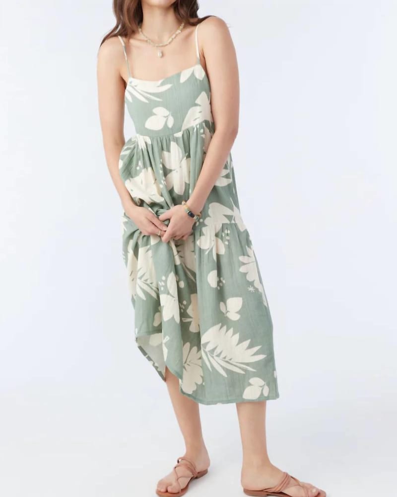 Front of a model wearing a size 2XL Cecily Dress In Lily Pad in Lily Pad by O'NEILL. | dia_product_style_image_id:350572